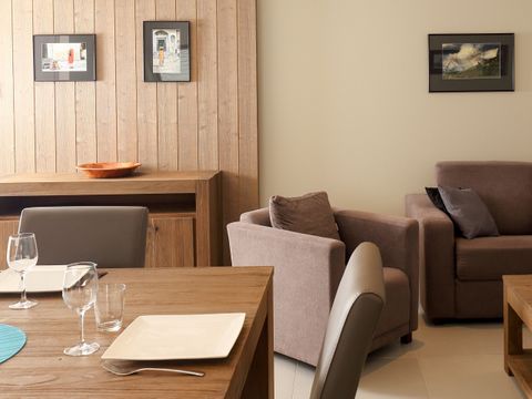 Golden Lakes Village - Camping Hainaut - Image N°5