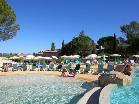 Pierre & Vacances Village Le Rouret en Ardèche - Camping Ardèche