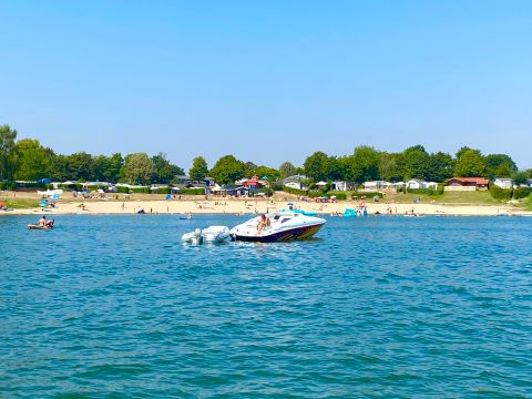 Recreatiepark Rhederlaagse Meren - Camping Zevenaar