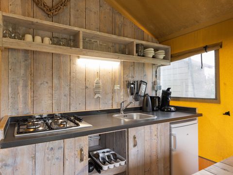 Roompot Glamping Lauwersmeer - Camping Het Hogeland - Image N°2