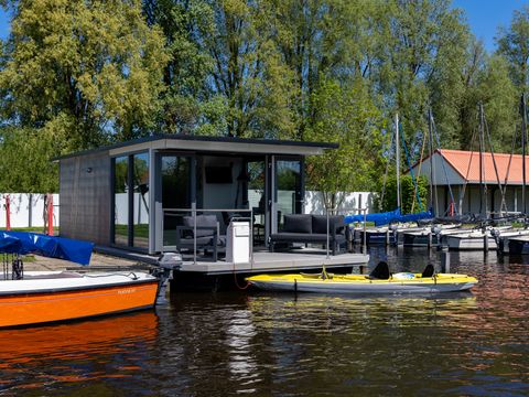 Waterhuisjes Heeg - Camping Südwest-Friesland