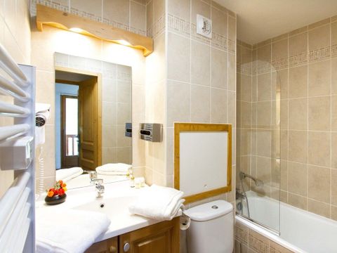 Résidence Odalys Le Hameau et les Chalets de la Vallée d'Or - Camping Savoie - Image N°3