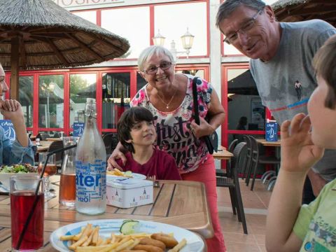 Tours Opérateurs et particuluers sur camping Le Lac des Rêves Funpass offert - Camping Hérault