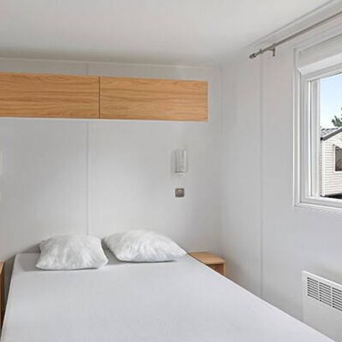 BUNGALOW 6 personnes - Mobil-home | Premium | 3 Ch. | 6 Pers. | Terrasse surélevée | 2 SDB | Clim.