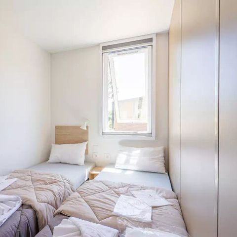 BUNGALOW 6 personnes - Ultimate Plus | 3 Ch. | 6 Pers. | Terrasse Lounge | 2 SDB | Clim. | TV