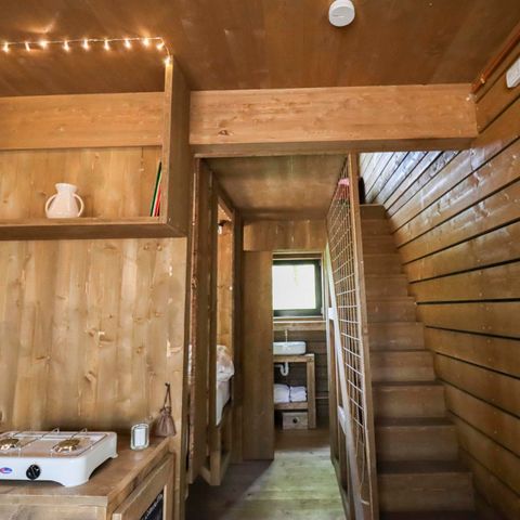 HÉBERGEMENT INSOLITE 4 personnes - Tiny house Comfort classic avec bain à remous