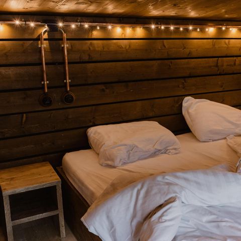 HÉBERGEMENT INSOLITE 3 personnes - Petite maison Confort doux avec bain à remous