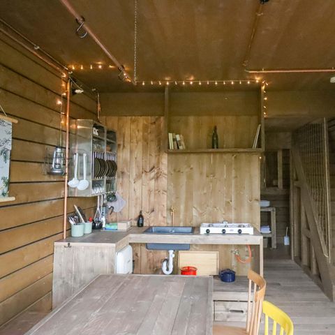 HÉBERGEMENT INSOLITE 8 personnes - Tiny house Shelter avec jaccuzi