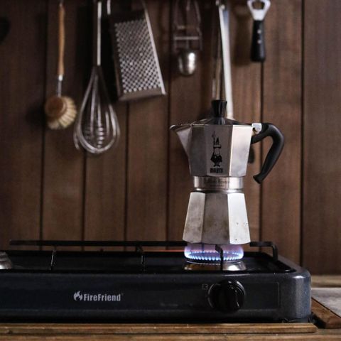 HÉBERGEMENT INSOLITE 4 personnes - Maison dans les arbres Treetop avec bain à remous