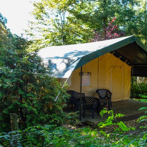 Tente en toile et en bois 6 personnes - Parc de vacances Herperduin - Tente Safari 6 personnes
