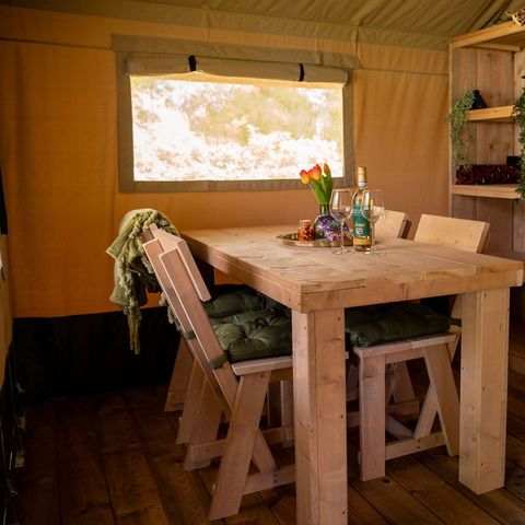 Tente en toile et en bois 4 personnes - Lake Lodge avec installations sanitaires