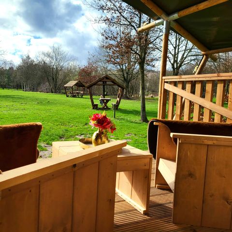 TENTE TOILE ET BOIS 4 personnes - Lake Lodge avec installations sanitaires