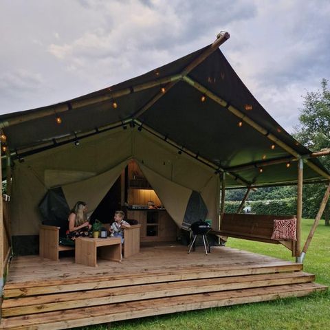 Tente en toile et en bois 4 personnes - Forest Lodge avec sanitaires