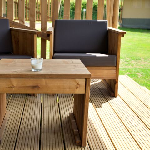 TENTE TOILE ET BOIS 4 personnes - y compris les installations sanitaires