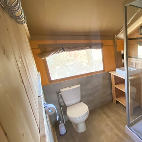 Tente en toile et en bois 4 personnes - y compris les installations sanitaires