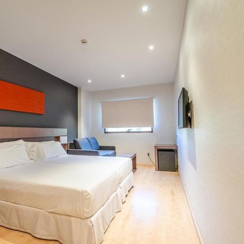 Chambre 4 personnes - CHAMBRE FAMILIALE - 2 ADULTES + 2 ENFANTS (MOINS DE 12 ANS)