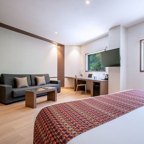 Chambre 4 personnes - JUNIOR SUITE 2 ADULTES + 2 ENFANTS (MOINS DE 12 ANS)