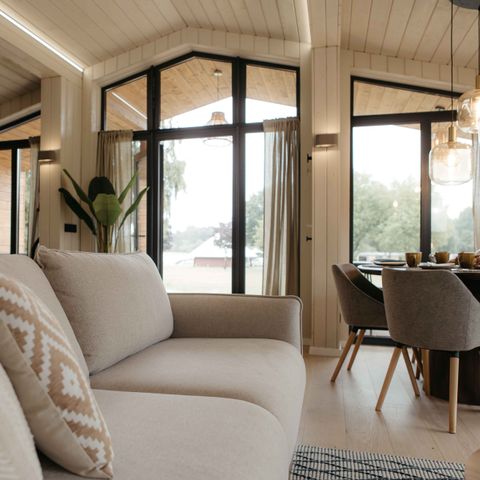 LODGE 5 personnes - Panorama Lake House Scandi avec bain à remous