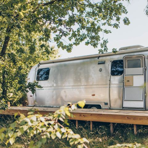Hébergement 4 personnes - Airstream avec jacuzzi