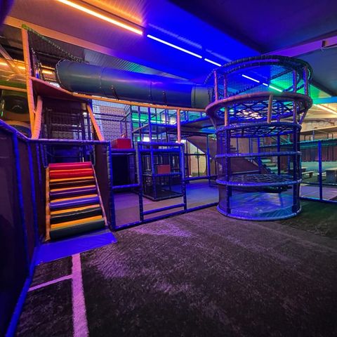 Tente en toile et en bois 6 personnes - Glamfield Lodge - II