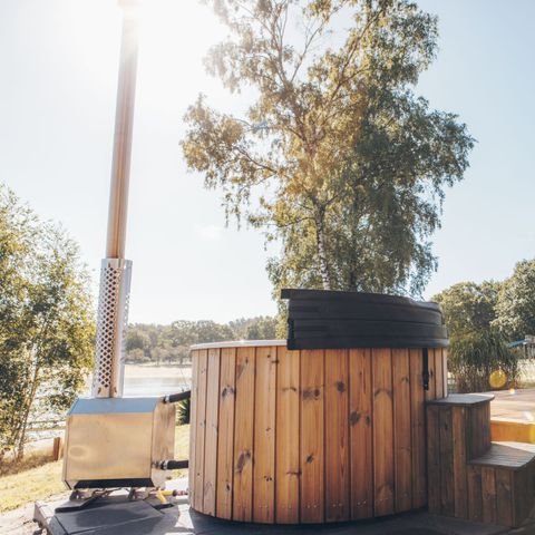 Lodge 6 personnes - Lake View Scandi avec jacuzzi et sauna