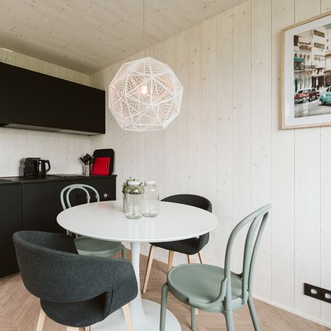 HÉBERGEMENT INSOLITE 3 personnes - Petit Rebel C16