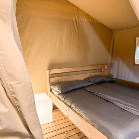 TENTE TOILE ET BOIS 6 personnes - Toilettes incluses