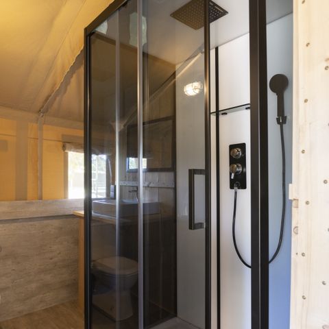 Tente en toile et en bois 4 personnes - y compris les installations sanitaires