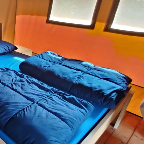 TENTE TOILE ET BOIS 6 personnes