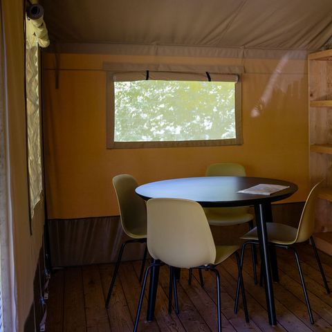 TENTE TOILE ET BOIS 4 personnes - y compris les installations sanitaires