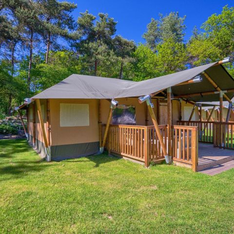 TENTE TOILE ET BOIS 7 personnes - y compris les installations sanitaires