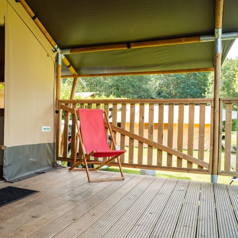 Tente en toile et en bois 4 personnes - y compris les installations sanitaires