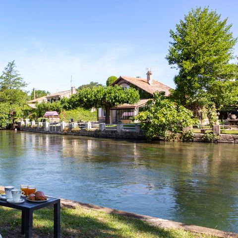 SOWELL - Domaine de la petite Isle - Luberon - Camping Vaucluse - Image N°3