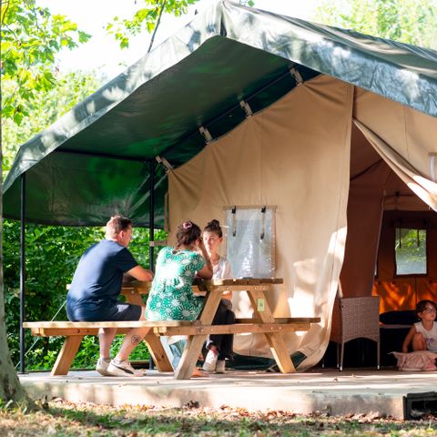 TENTE TOILE ET BOIS 4 personnes