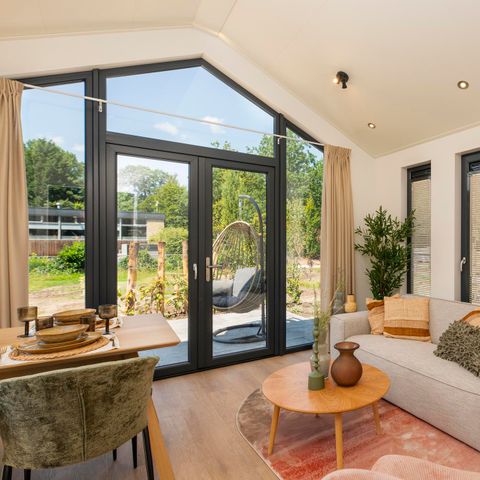 LODGE 4 personnes - Petite maison avec bain à remous