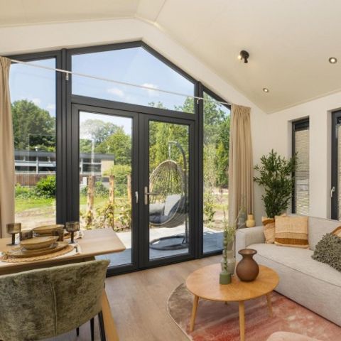 LODGE 4 personnes - Tiny avec jacuzzi | 2 + 2 personnes