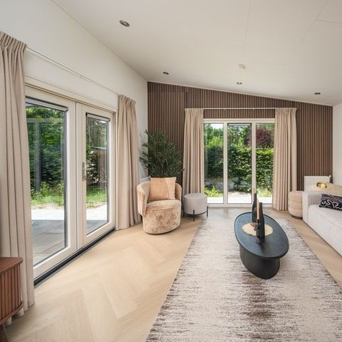 LODGE 4 personnes - Loevestein Deluxe avec bain à remous et sauna