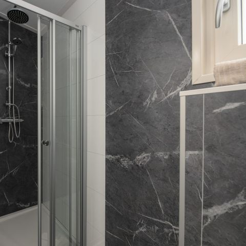 LODGE 4 personnes - Loevestein Deluxe avec bain à remous et sauna