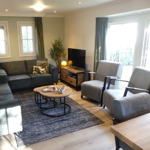 CHALET 4 personnes - Fleur de renoncule avec jacuzzi