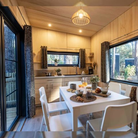 HÉBERGEMENT INSOLITE 6 personnes - Tiny house Confort - 3 chambres - 2 salles d'eau