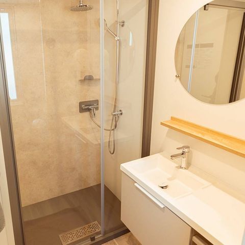 BUNGALOW 4 personnes - Exclusif - 2 chambres - 2 salles d'eau - Clim.