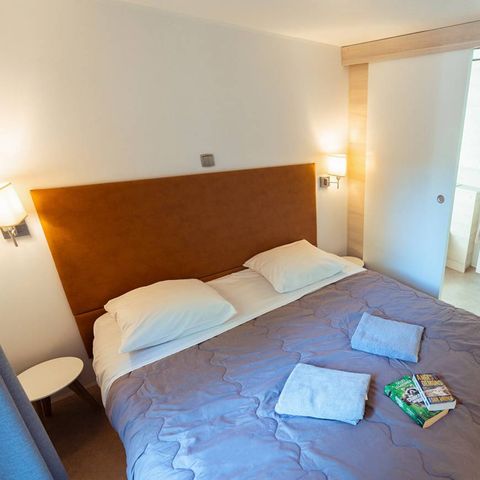 BUNGALOW 8 personnes - Exclusif - 4 chambres - 3 salles d'eau - Clim. 2 modules