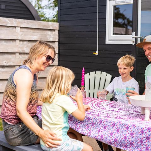 HÉBERGEMENT INSOLITE 4 personnes - Aqua Lodge