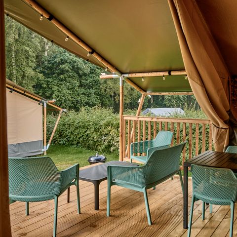 TENTE TOILE ET BOIS 4 personnes - y compris les installations sanitaires