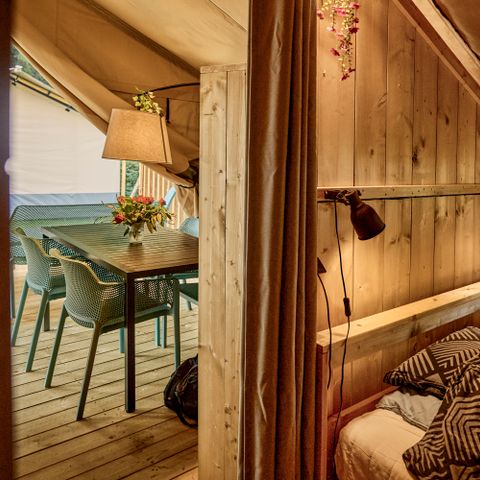 TENTE TOILE ET BOIS 4 personnes - y compris les installations sanitaires