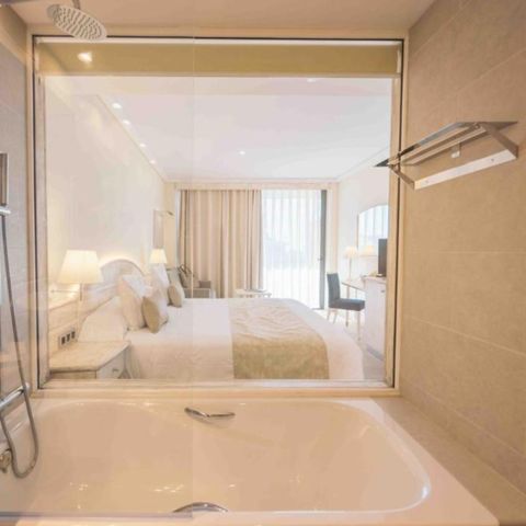 Chambre 2 personnes - Double - Balcon - Vue Canal