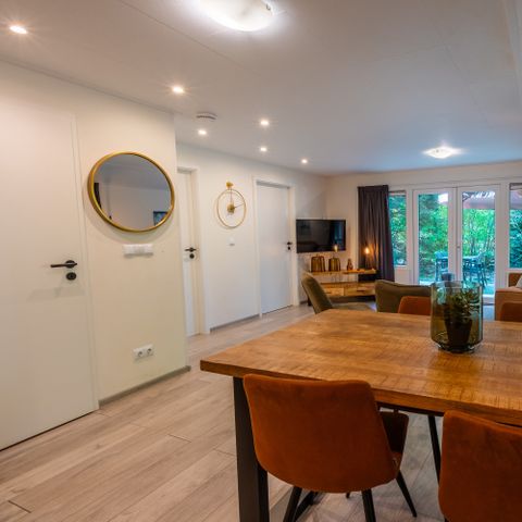 CHALET 4 personnes - Woodenborg lodge avec jacuzzi