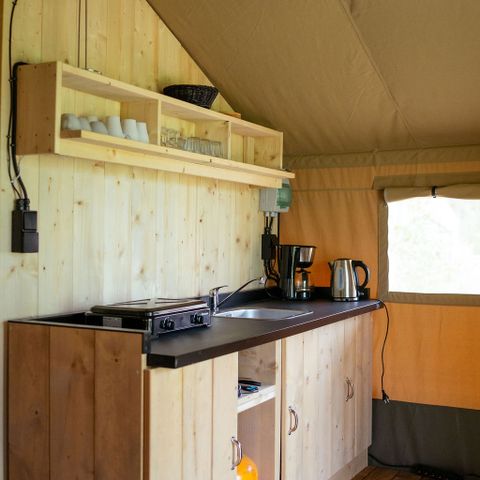 TENTE TOILE ET BOIS 6 personnes - y compris les installations sanitaires