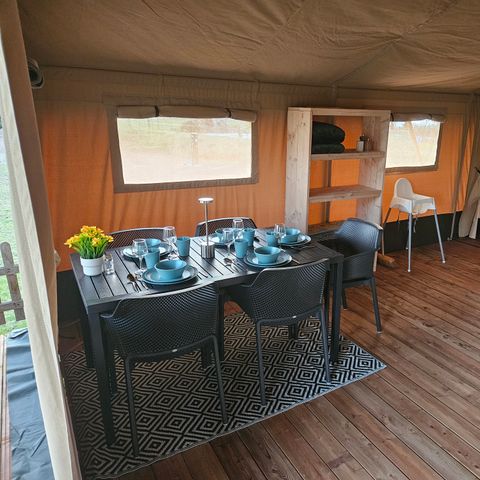 TENTE TOILE ET BOIS 5 personnes - y compris les toilettes