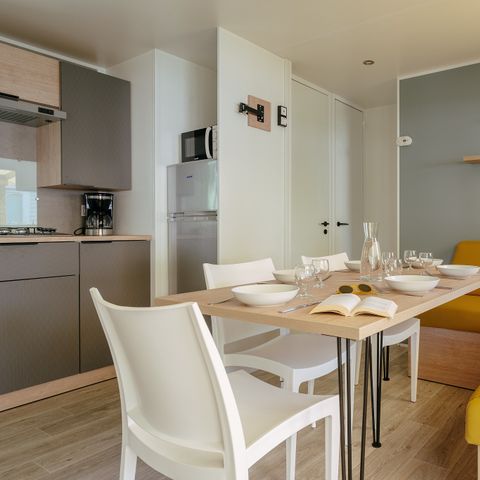 Mobilhome 6 personnes - Mobil-home | Premium | 3 Ch. | 6 Pers. | Terrasse surélevée | 2 SDB | Clim.